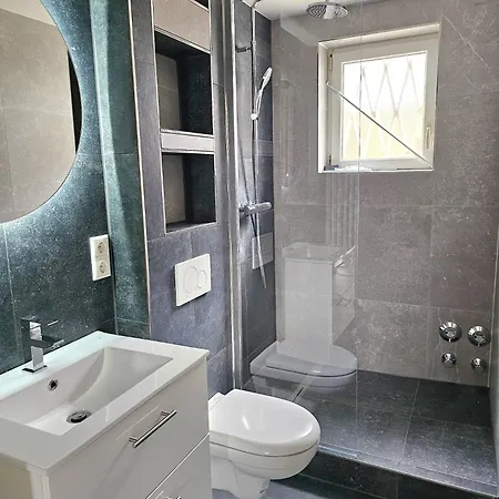 Sanosueno 5 Apartament *